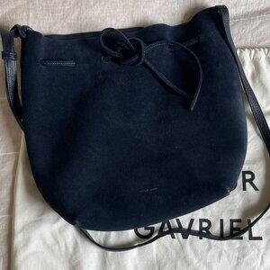 MANSUR GAVRIEL Bucket Bag Navy Suede